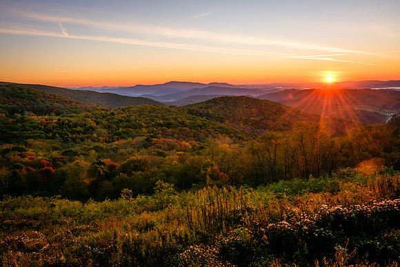 Sunrise at Sugarland Overlook